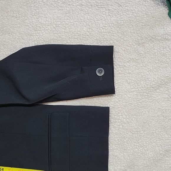AUSTIN REED BLACK WOOL BLAZER, SIZE 12P - Picture 12 of 12